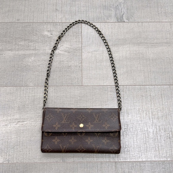 Louis Vuitton Handbags - Louis Vuitton SARAH Monogram Wallet
